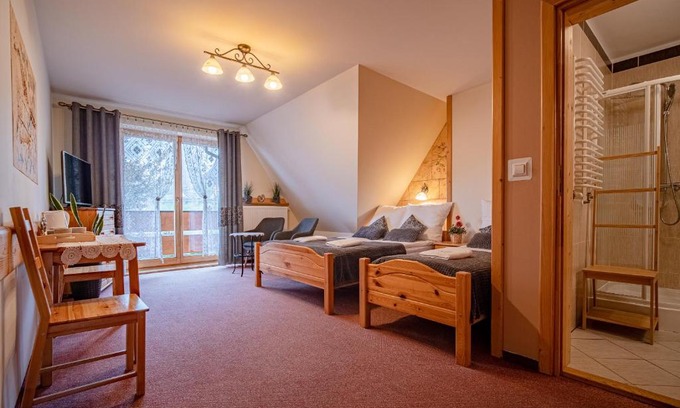 Gliczarow Gorny Bed & Breakfast | Willa Szarotka