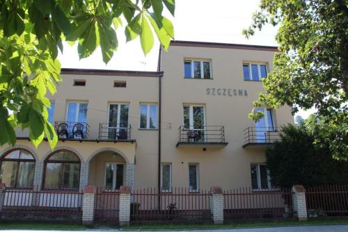 Piwniczna-Zdroj House | WILLA "SZCZĘSNA"
