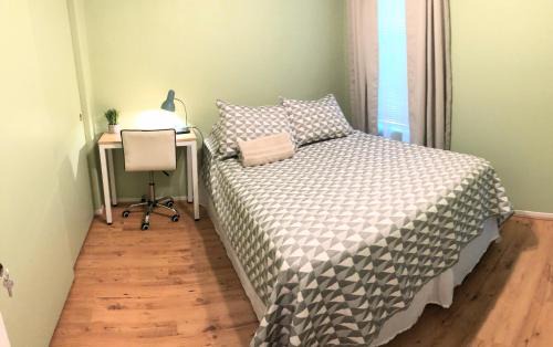 Hemet House | Willow brook room with TV