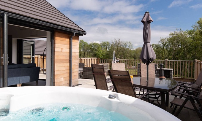 St. Florence Cottage | Willow Cottage