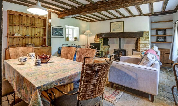 Kirtlington Apartment | Willow Cottage I Oxford Cotswolds holiday cottage I Sleeps 5 I Kirtlington