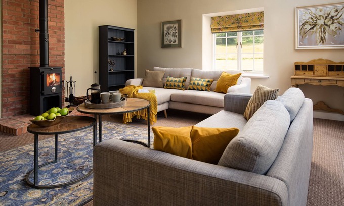 Cockburnspath Cottage | Willow Cottage - sleeping 6 guests in 3 bedrooms