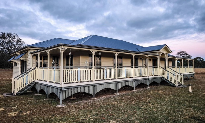 Junabee Cabin | Willow Lodge at Willow Farm, experience the country life