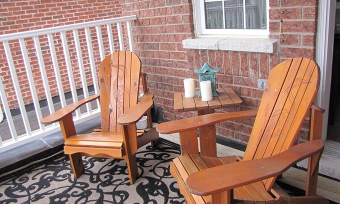 Port Perry Bed & Breakfast | Willow Pond Bed and Breakfast