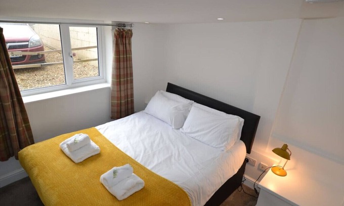 Salisbury Apartment | Willow Tree 1 bed Apartment - Stayseekers