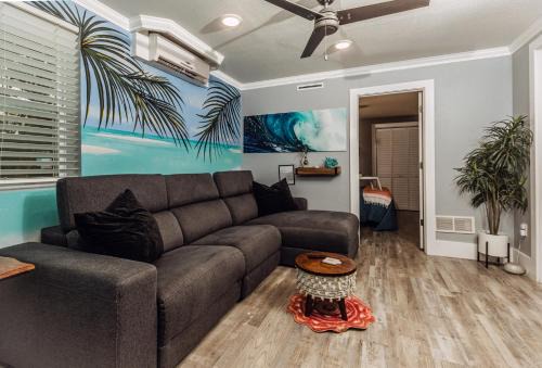 Greater Woodlawn House | Wind Song - You Finally Found the Place You Were Looking For