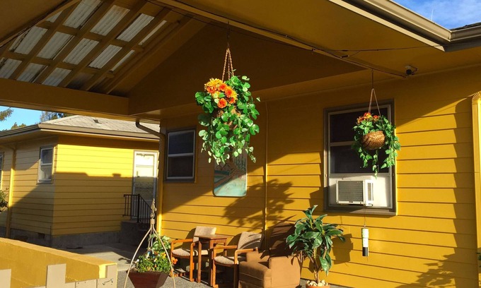 Lynden Hotel | Windmill Inn Lynden