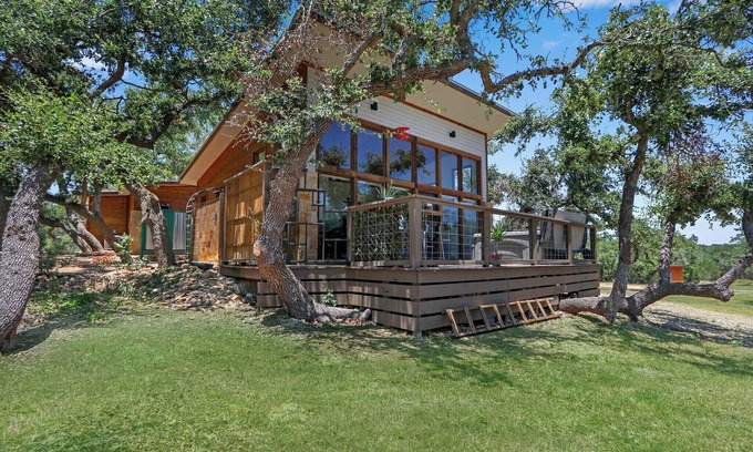 Wimberley Cabin | Windmill Ranch- Aqua Casita #1 I Hot tub, pond