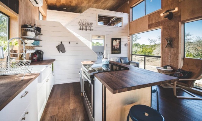 Dripping Springs House | windows cabin 3 · ↞Modern Hill Country Tiny Cabin 3 w/Loft & Light↠