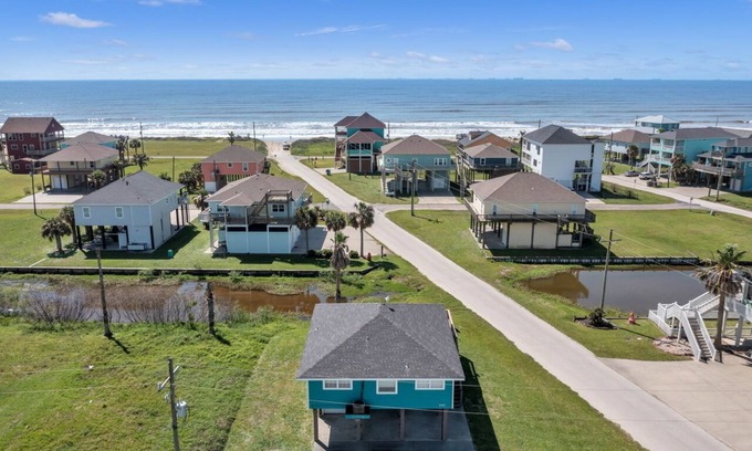 Port Bolivar House | Windsical Escape - Charming 2 bedroom with gulf views and minutes to beach!