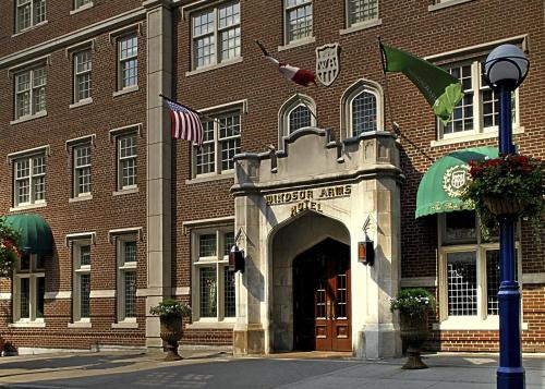 Bloor-Yorkville Hotel | Windsor Arms Hotel