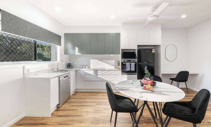 Hermit Park House | Windsor Charm - Unit Two