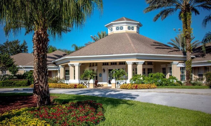 Windsor Palms Apartment | Windsor Palms, next to clubhouse