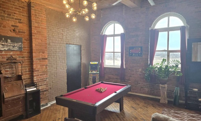 Detroit Apartment | Windsor Riverfront Views