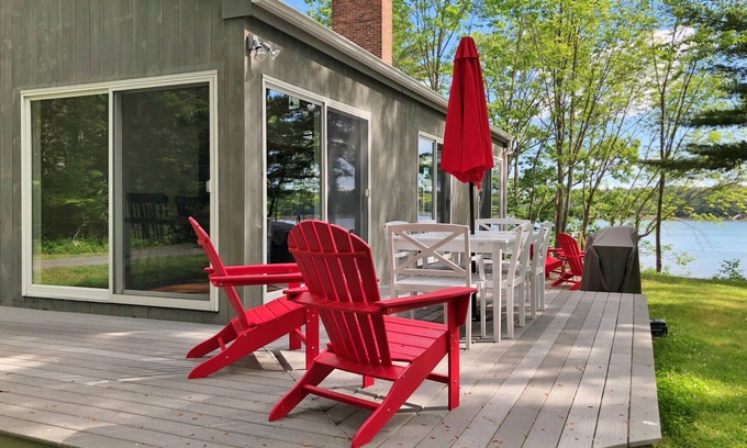 Harpswell House | Windward - Enjoy privacy, comfortable living spaces, and easy water access