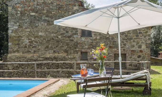 Castelnuovo dell'Abate Villa | Wine & History in Montalcino- Stay in an ancient mill
