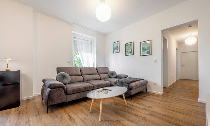 Frankenthal Apartment | Winedesign Boxspring 8 Pers Basf Nähe Ludwigshafen und Mannheim