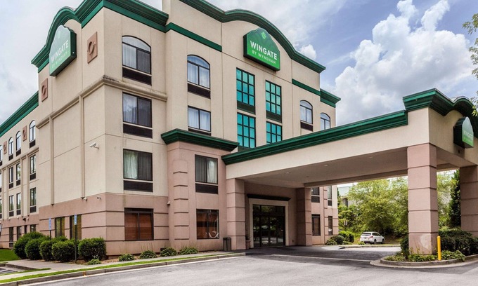 Austell Hotel | Wingate by Wyndham - Atlanta at Six Flags