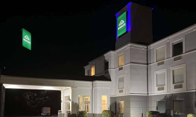 Dublin Hotel | Wingate by Wyndham Dublin Near Claytor Lake State Park