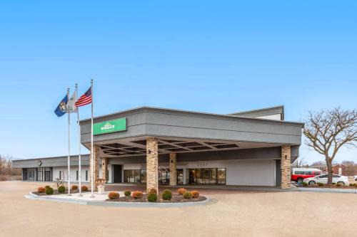 Troy Hotel | Wingate by Wyndham Troy