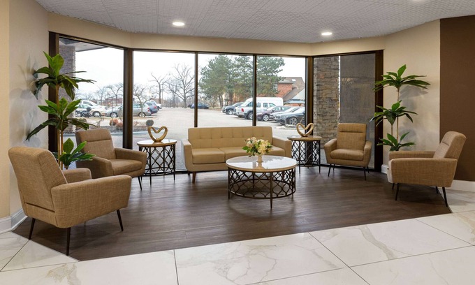 Troy Hotel | Wingate by Wyndham Troy