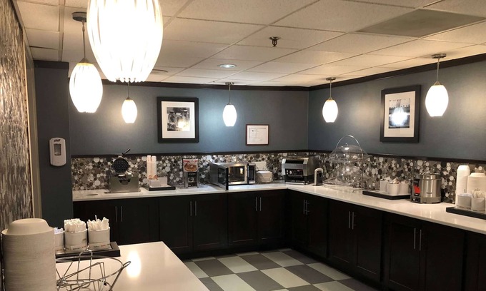 Linthicum Heights Hotel | Wingate by Wyndham Baltimore BWI Airport