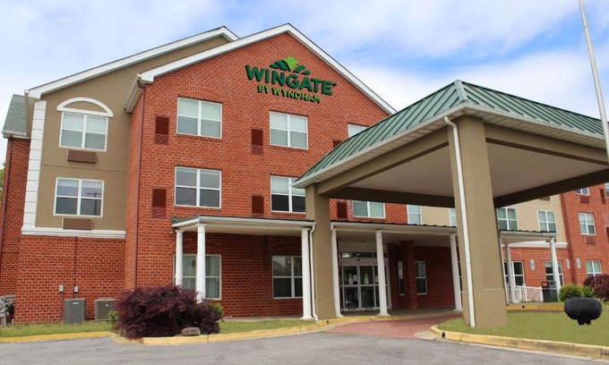 Waldorf Hotel | Wingate by Wyndham Waldorf - Washington DC Area