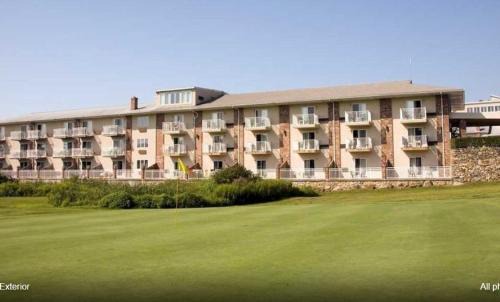Misquamicut Hotel | Winnapaug Inn