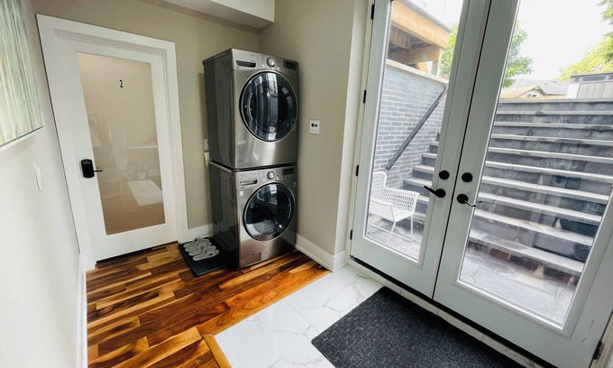 Wexford House | "Winnie The Pooh" Cozy Solo Studio Toronto