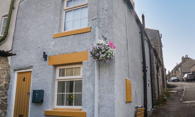 Peak District Cottage | WINSLADE, pet friendly, character holiday cottage in Bradwell