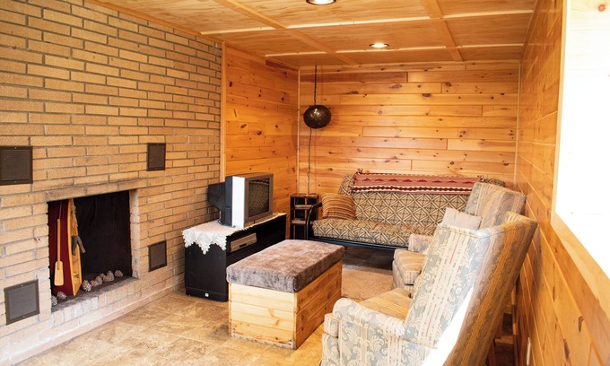 Bigfork Cabin | Winter Cabin close to trails easy lake access by Bigfork, Hibbing, Grand Rapids