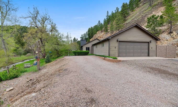 Deadwood House | Winter Special~Minutes to Deadwood~Garage~GameRoom