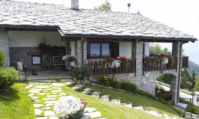 Gressan House | Winter vacation home - summer