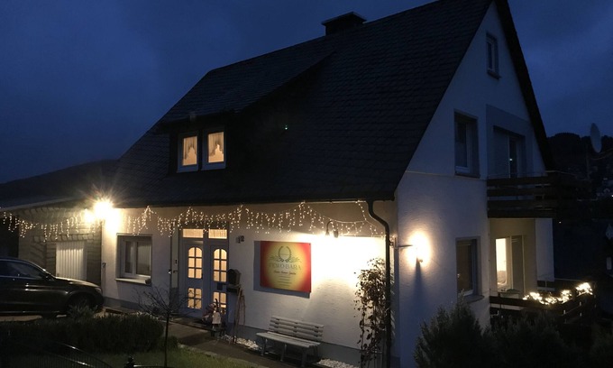 Niedersfeld Apartment | Winterberg -Niederfeld invites you to relax in the Sonnenhaus !