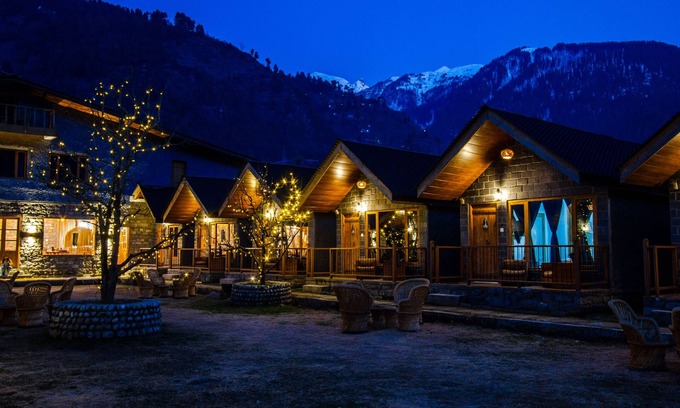 New Manali Hotel | Winterfell The Stay, Unique River Front Resort