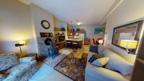 Pittsfield Apartment | Wintergreen 106 condo