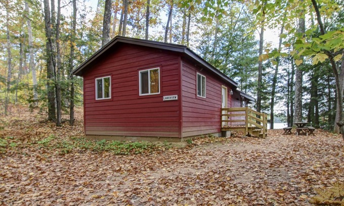 Lac du Flambeau Cabin | Wisconsin Northwoods Cabin on lake w/private dock on 394 acre lake. Pet Friendly