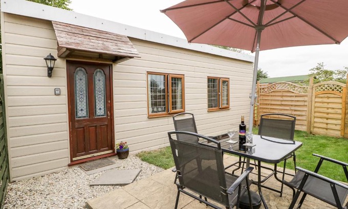 Highbridge House | Wisteria Chalet