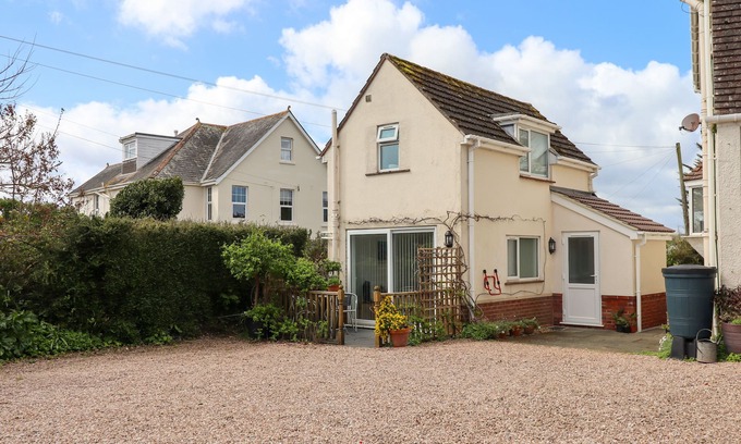 Exmouth Cottage | WISTERIA COTTAGE, romantic, character holiday cottage in Exmouth
