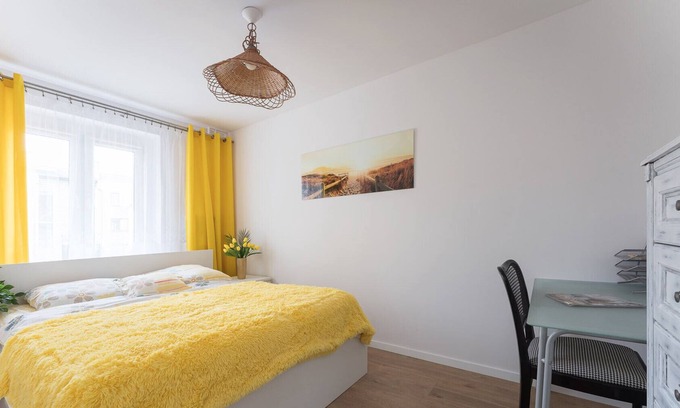 Oliwa Apartment | Wita Stwosza 23A/29 | Wifi, 1 Bedroom, Pet-Friendly, Gdansk