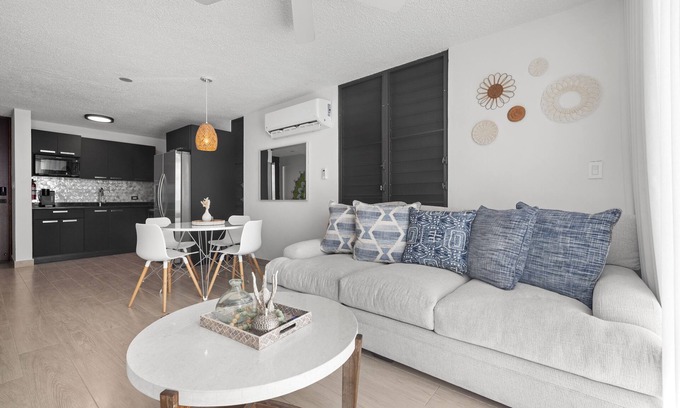 Parque Apartment | With Balcony | Near Condado Beach | Pet Friendly
