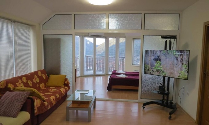 Samokov Apartment | With mountain views, Panoramic Apartment 301 in Eagle Rock Complex