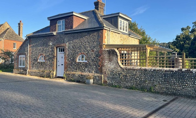 Clayton Cottage | Within the South Downs National Park, 7 miles north of Brighton.