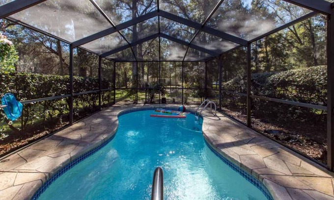 Crystal River House | Withlacoochee Riverhouse - Pool - Dock - Canoes - DogOk - FirePit - ExersiceRoom
