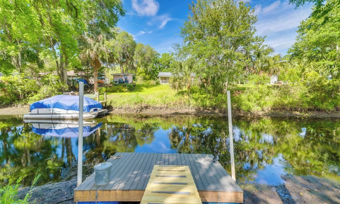 Crystal River Apartment | Withlacoochee River Rental w/Dock Access!
