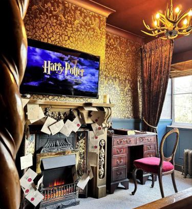 Kings Langley Apartment | Wizards Retreat - 8 Mins to Warner Bros Studio!