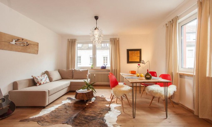 Wurzburg City Centre Apartment | Wohnen an der Juliuspromenade Main