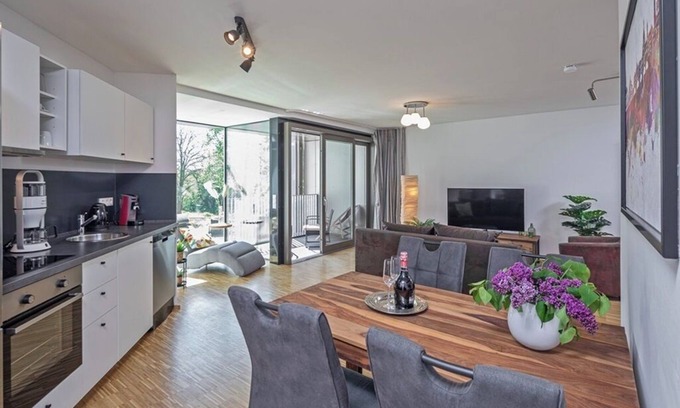 Loschwitz Apartment | Wohnfühlen in Dresden! Wohnen Sie in Einem der Bekanntesten Baudenkmale Dresdens