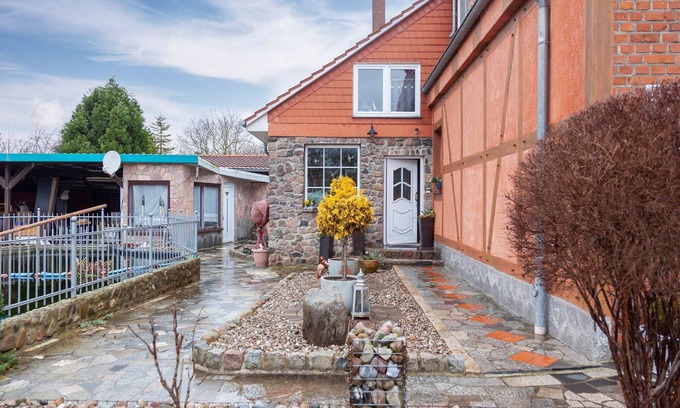 Kluetz Apartment | Wohnung in Grundshagen mit Gartensitzplatz