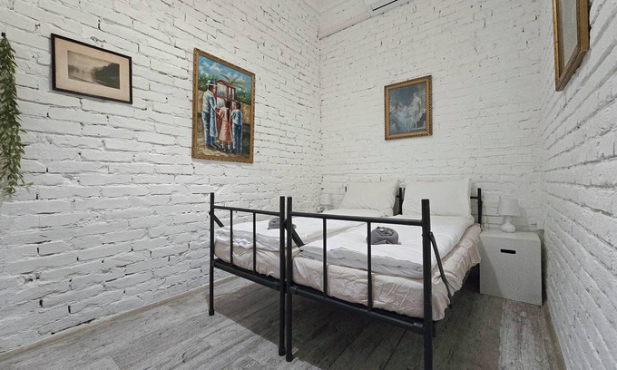 Terezvaros Apartment | Wolf Apartment with Terrace